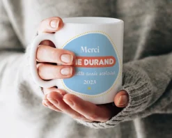 Mug personnalisé - L'Ecole est Finie|Cadeaux.com Outlet