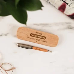Parure de stylos personnalisés - Merci Maitresse|Cadeaux.com New