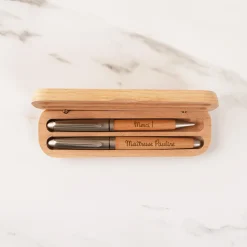 Parure de stylos personnalisés - Merci Maitresse|Cadeaux.com New