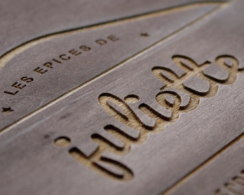 Petit coffret d'épices gravé « Les épices de » - 9 épices du monde|Cadeaux.com Sale