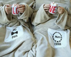 Plaid à manches personnalisé pour deux personnes - Mr & Mrs|Cadeaux.com