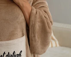 Plaid à manches personnalisé - Do not disturb|Cadeaux.com Discount