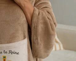 Plaid à manches personnalisé - Reine et Roi|Cadeaux.com Clearance