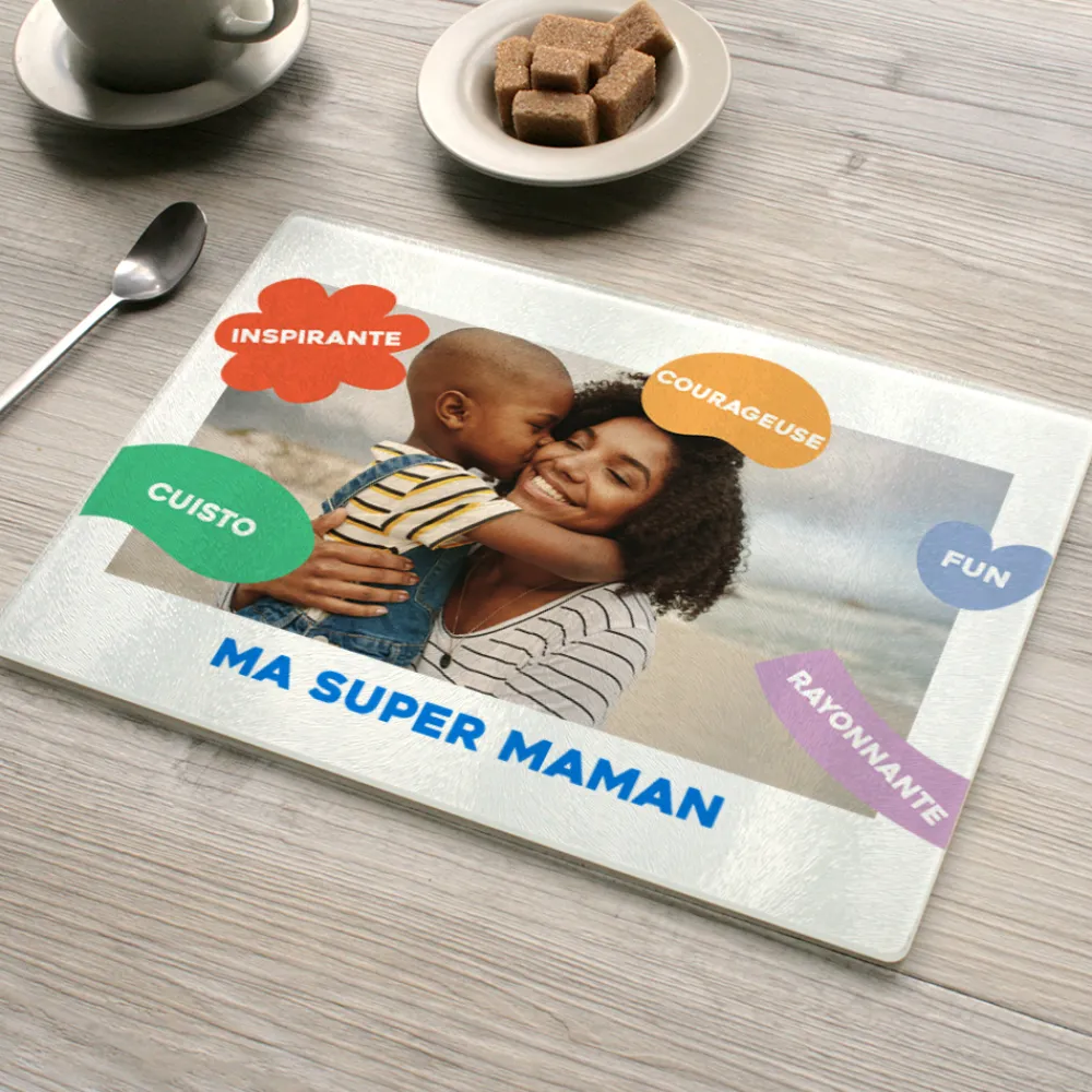 Planche à découper en verre personnalisée - Eclats de Couleurs|Cadeaux.com New