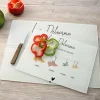 Planche à découper en verre personnalisée - Famille Chaussures|Cadeaux.com