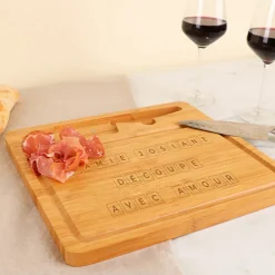 Planche à découper personnalisée avec couteau - Scrabble|Cadeaux.com Best