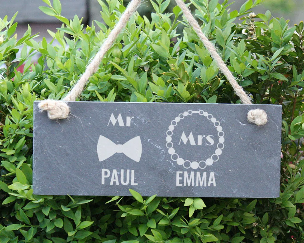 Plaque de porte personnalisée - Mr & Mrs|Cadeaux.com