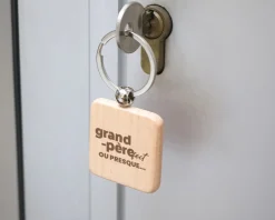 Porte-clés en bois personnalisé - Grand Père-fect|Cadeaux.com Discount