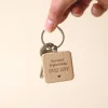 Porte-clés en bois personnalisé - Couple|Cadeaux.com Hot