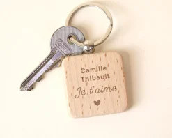 Porte-clés en bois personnalisé - Couple|Cadeaux.com Hot