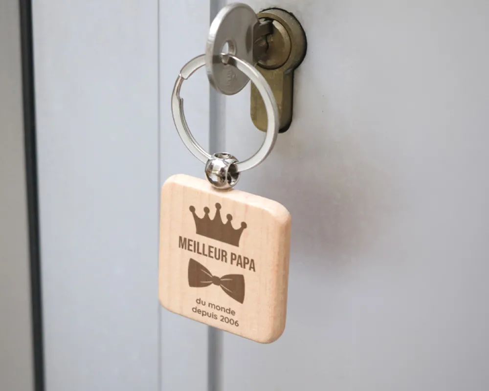 Porte-clés en bois personnalisé - Papa Royal|Cadeaux.com Discount