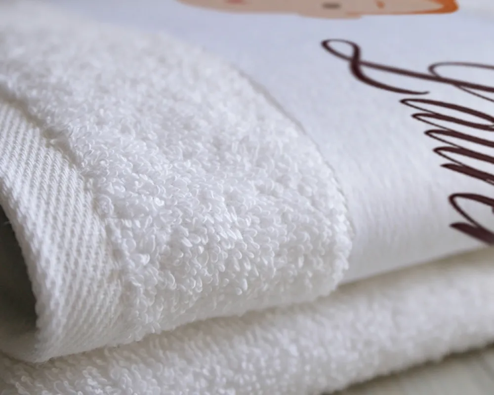 Serviette Family Circus Prénom|Cadeaux.com Clearance