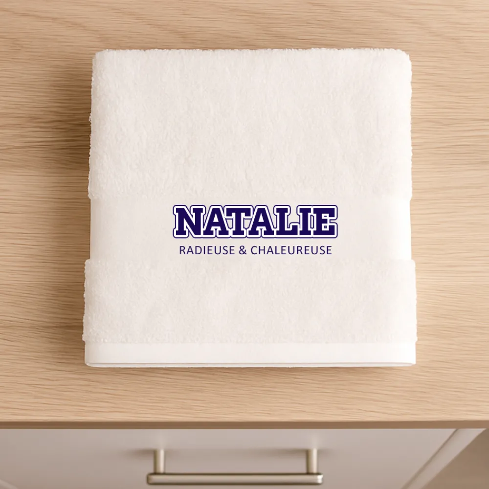 Serviette personnalisée - College Style|Cadeaux.com Clearance