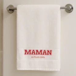 Serviette personnalisée - College Style|Cadeaux.com Clearance