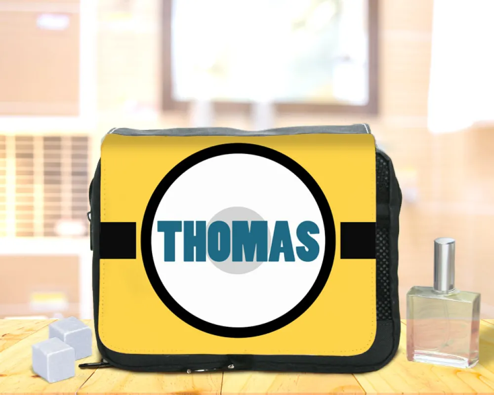 Trousse de toilette personnalisée et sa cape de bain Minions|Cadeaux.com Sale