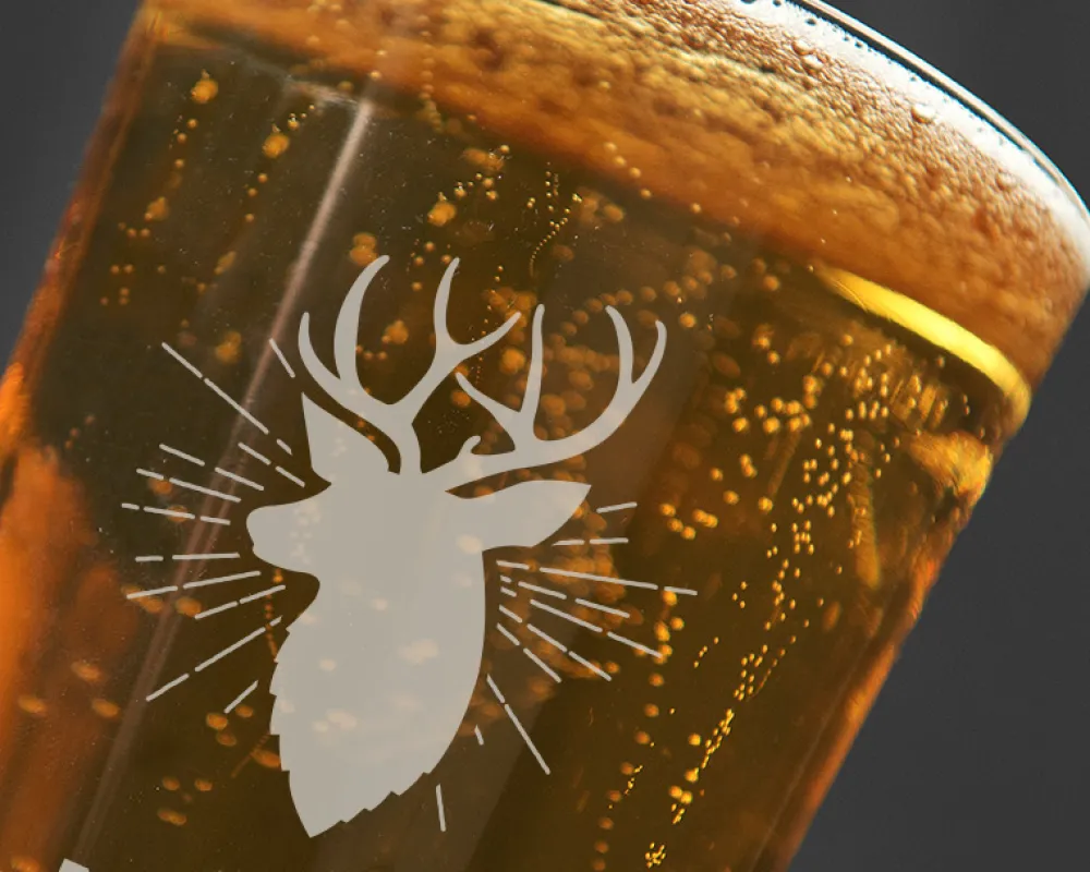 Verre à bière personnalisé prénom- Cerf|Cadeaux.com