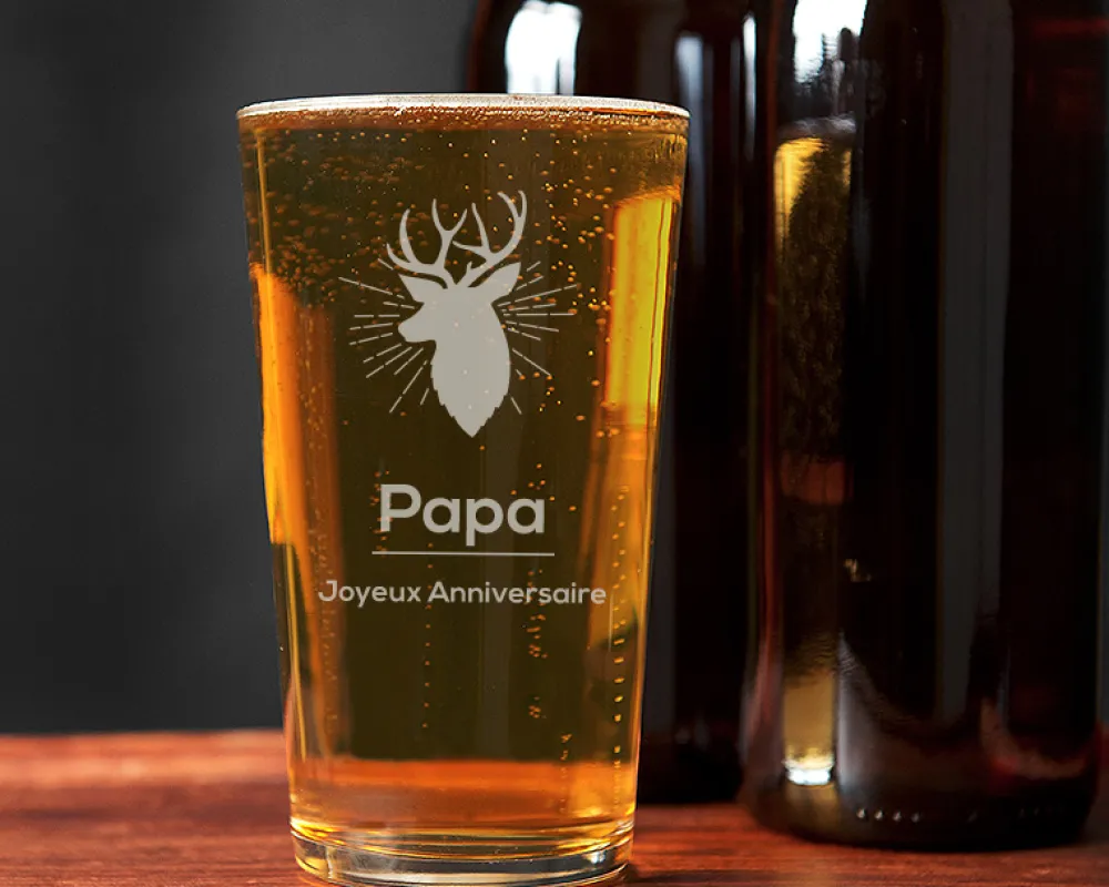 Verre à bière personnalisé prénom- Cerf|Cadeaux.com