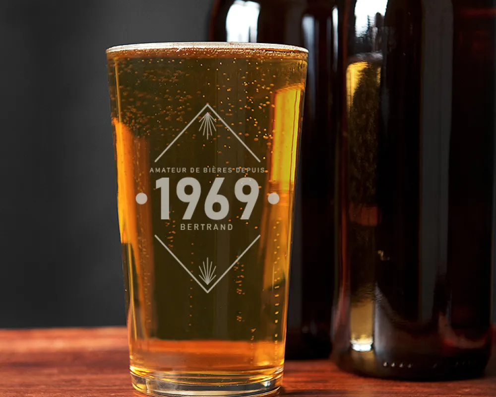 Verre à bière personnalisé anniversaire - Année|Cadeaux.com Clearance