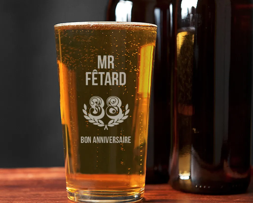 Verre à bière personnalisé ballon - Âge|Cadeaux.com Hot