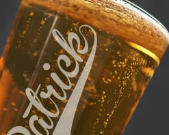 Verre à bière personnalisé pinte - Prénom|Cadeaux.com Online