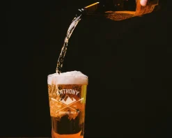 Verre à bière personnalisé prénom - Montagne|Cadeaux.com Hot