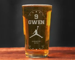 Verre à bière personnalisé prénom - Basket|Cadeaux.com Best