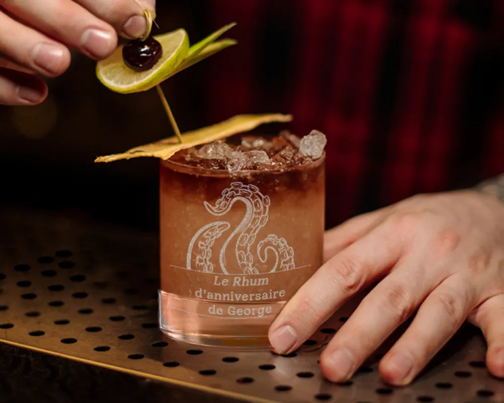 Verre à rhum personnalisé pinte - Kraken|Cadeaux.com Hot