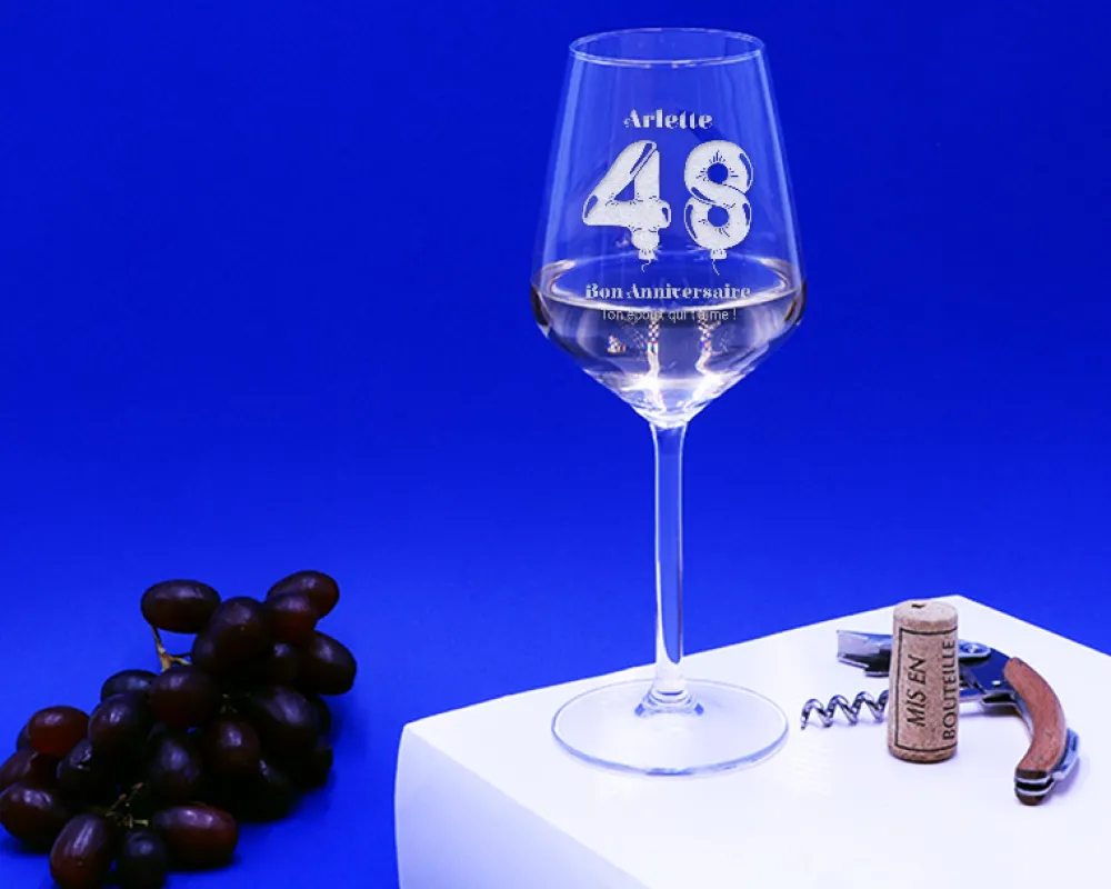 Verre à vin personnalisable anniversaire - Ballons|Cadeaux.com Sale